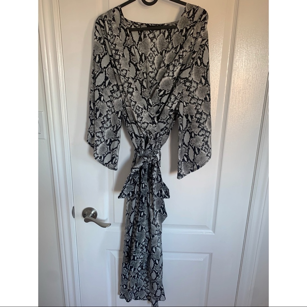 YaYa&Co SHOW STOPPING SNAKE SKIN DRESS🔥🔥